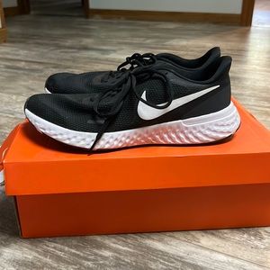 Nike Revolution Running Shoes